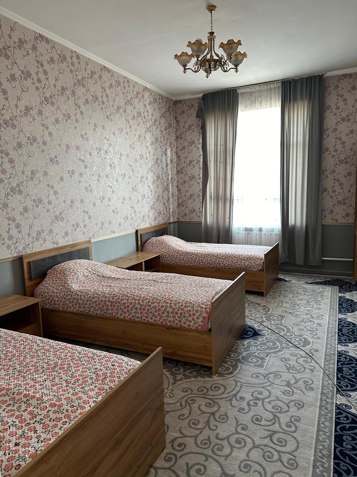 Sunny Hostel 오쉬 외부 사진