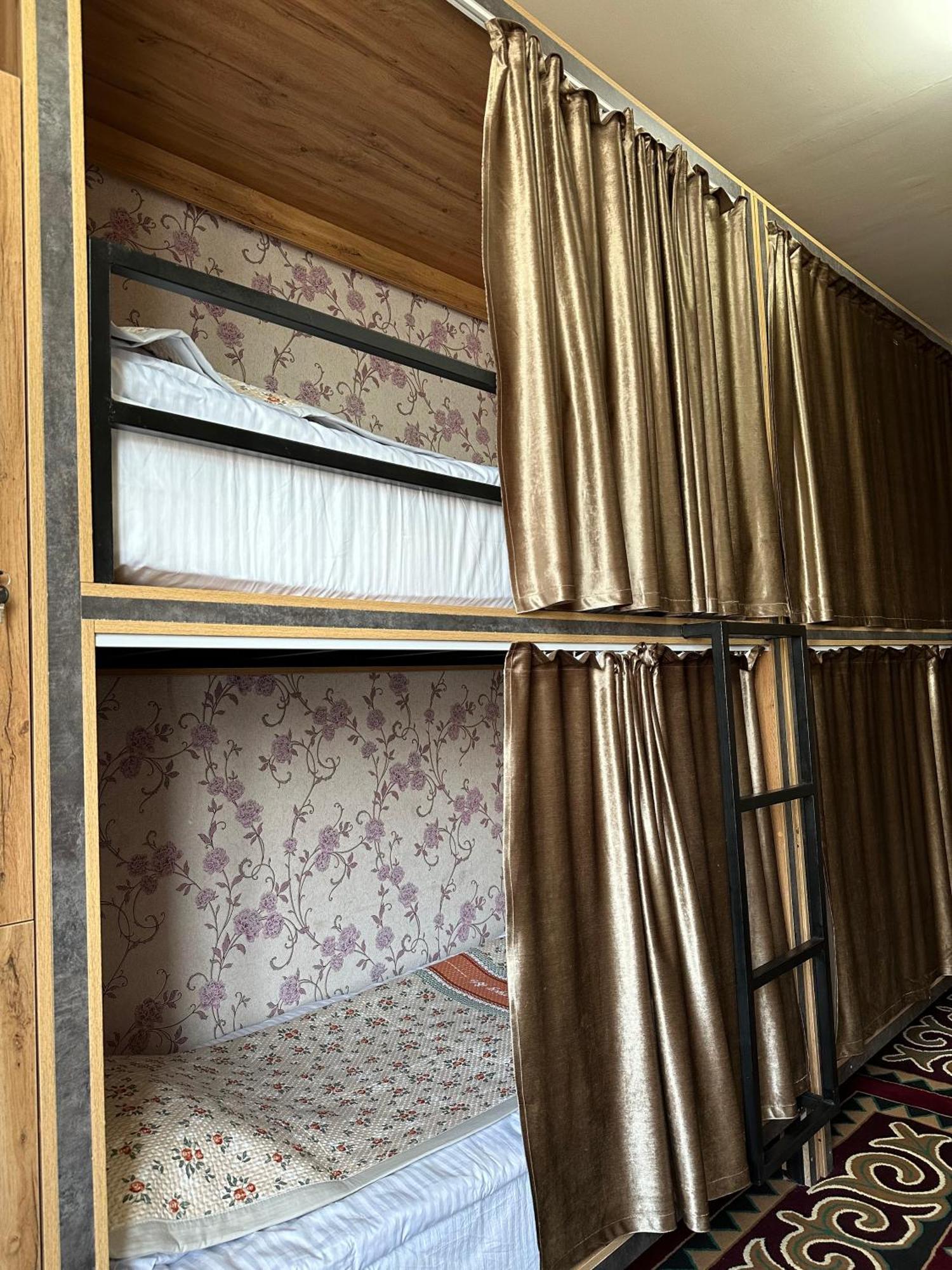 Sunny Hostel 오쉬 외부 사진
