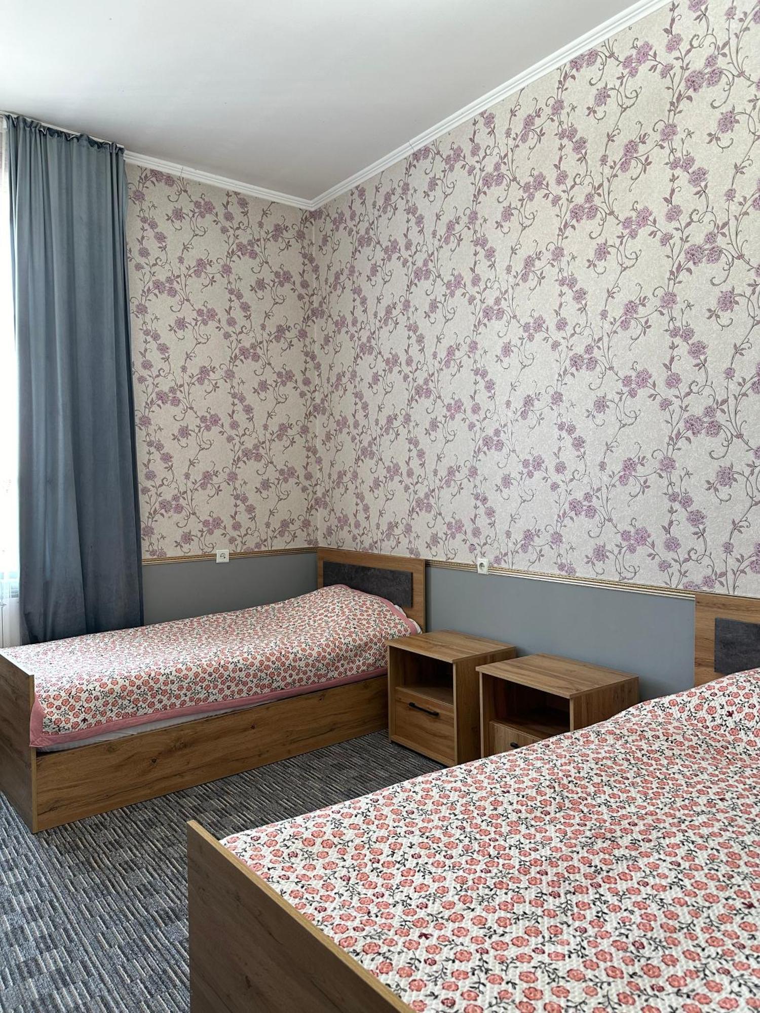 Sunny Hostel 오쉬 외부 사진