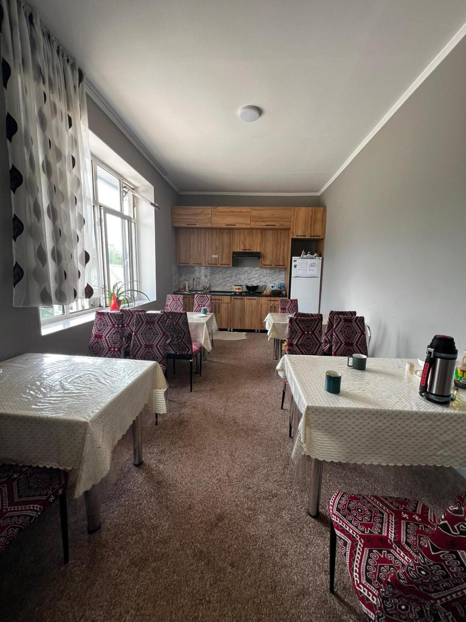 Sunny Hostel 오쉬 외부 사진