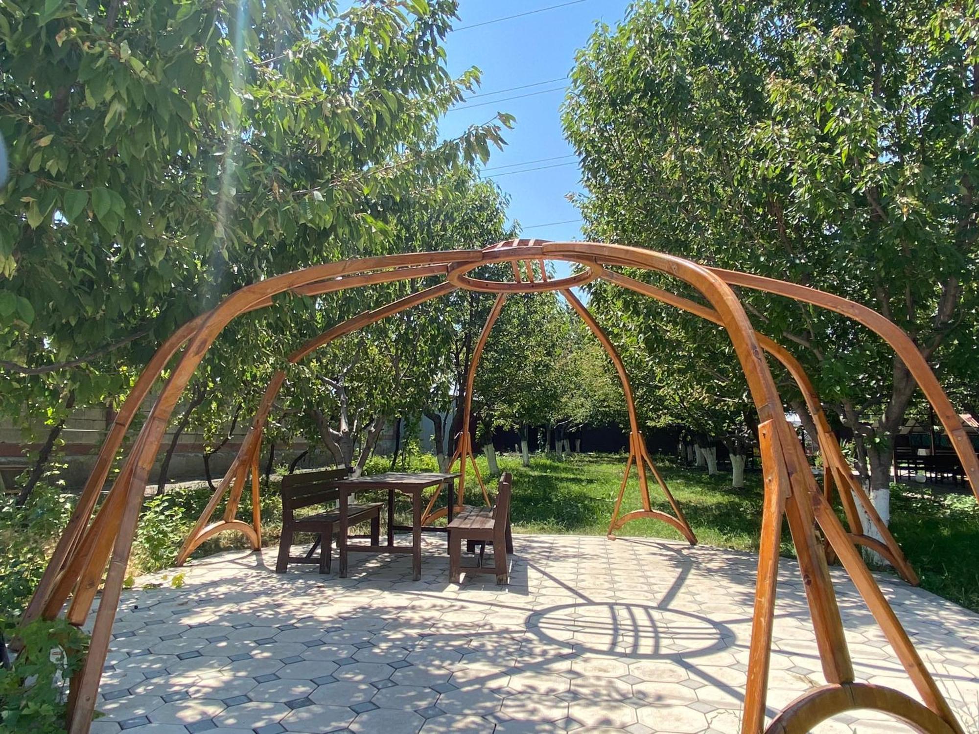 Sunny Hostel 오쉬 외부 사진